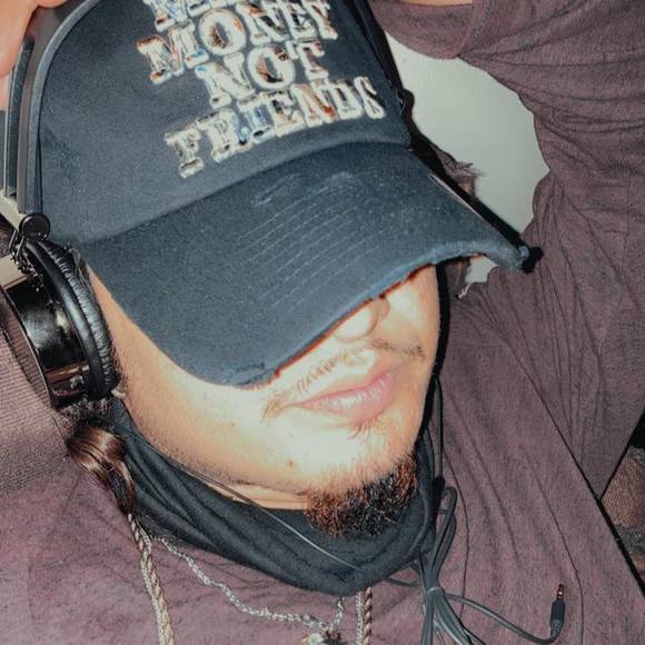 Meet your Posher, Calderon - Picture 1 of 1